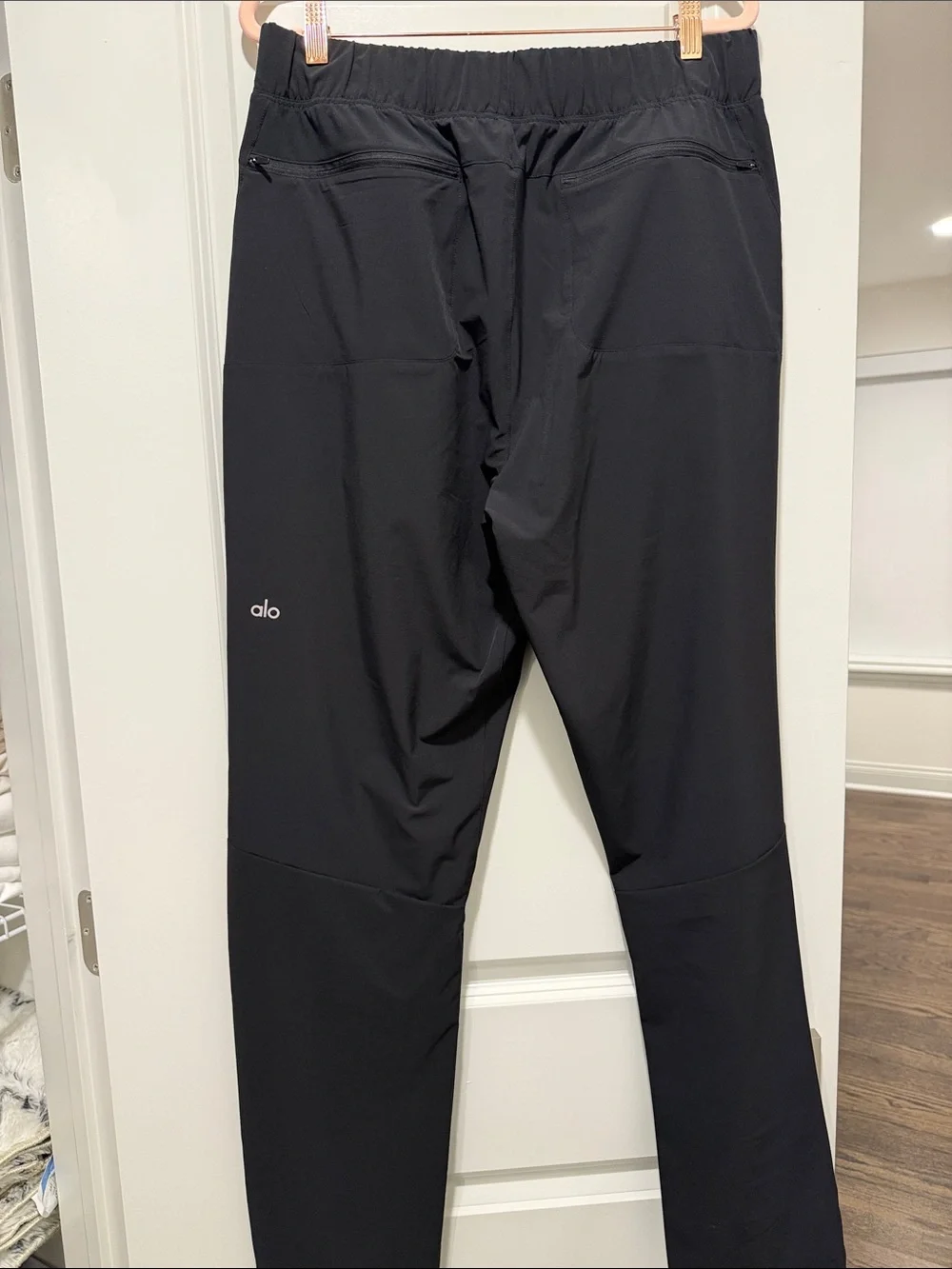 ALO Yoga everyday elastic fabric